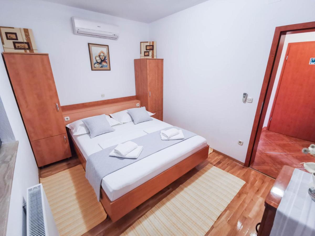 Apartments Vukovic Vanja Makarska Exterior foto